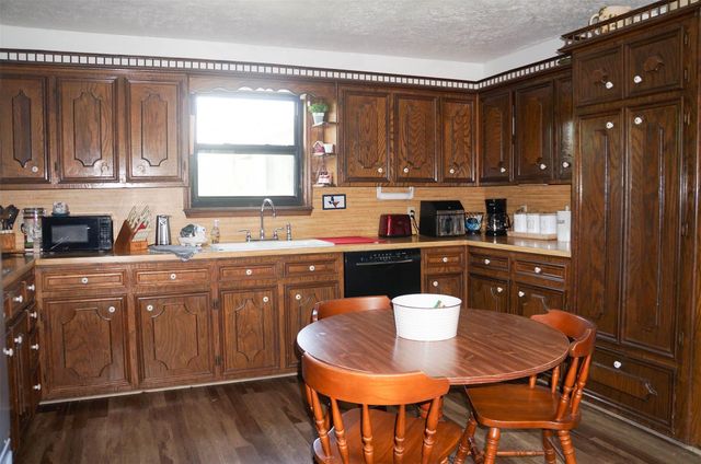 317 Hickory Drive E, Livingston, TX 77351