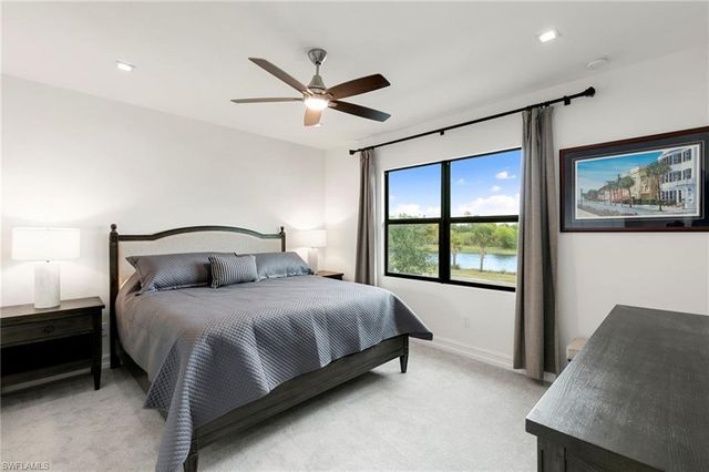 7480 Rockefeller DR, Naples, FL 34119