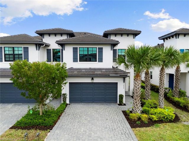 7480 Rockefeller DR, Naples, FL 34119