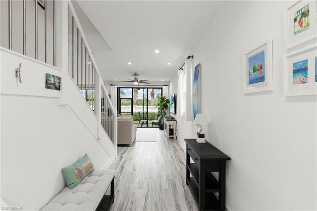 7480 Rockefeller DR, Naples, FL 34119