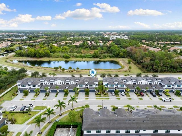 7480 Rockefeller DR, Naples, FL 34119