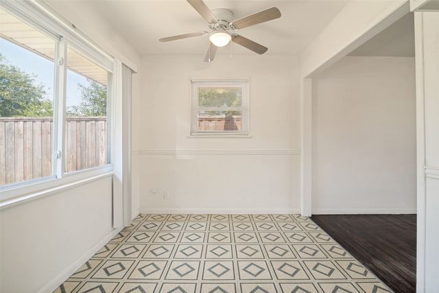 203 W College Street, Whitewright, TX 75491