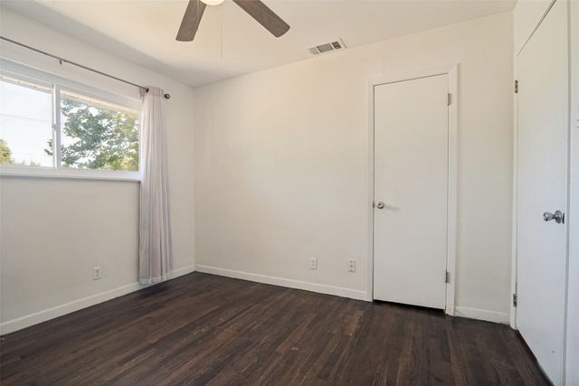 203 W College Street, Whitewright, TX 75491