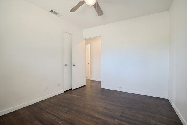203 W College Street, Whitewright, TX 75491