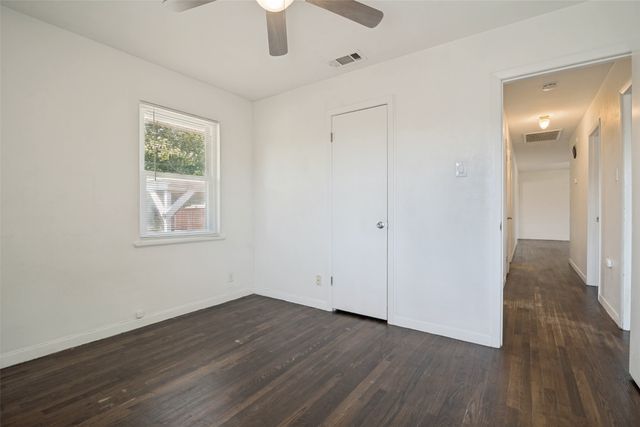 203 W College Street, Whitewright, TX 75491