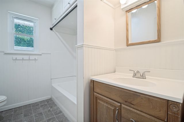 203 W College Street, Whitewright, TX 75491