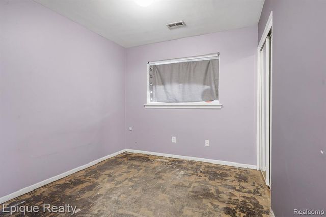 28463 Sutherland Street, Southfield, MI 48076