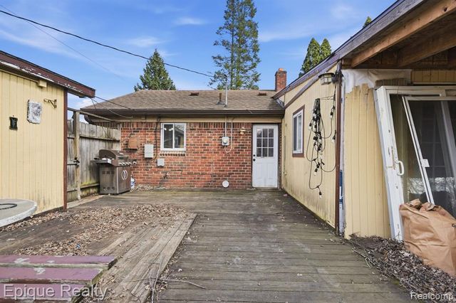 28463 Sutherland Street, Southfield, MI 48076