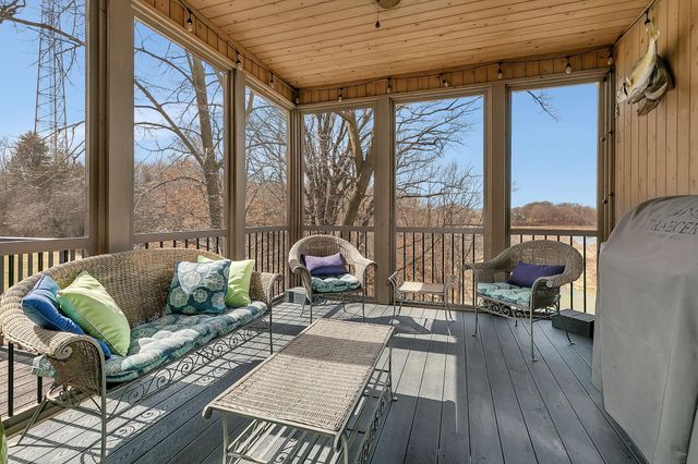 8610 Bluestem Drive, Victoria, MN 55386