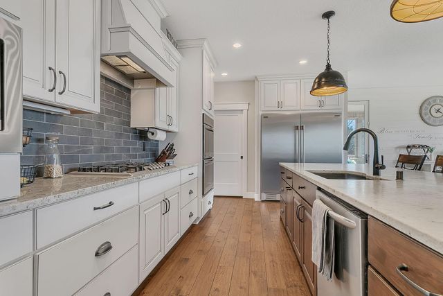 8610 Bluestem Drive, Victoria, MN 55386