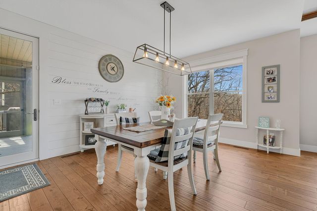 8610 Bluestem Drive, Victoria, MN 55386