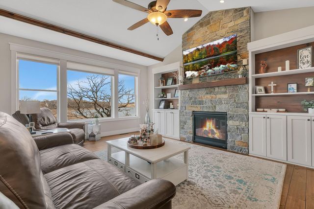 8610 Bluestem Drive, Victoria, MN 55386