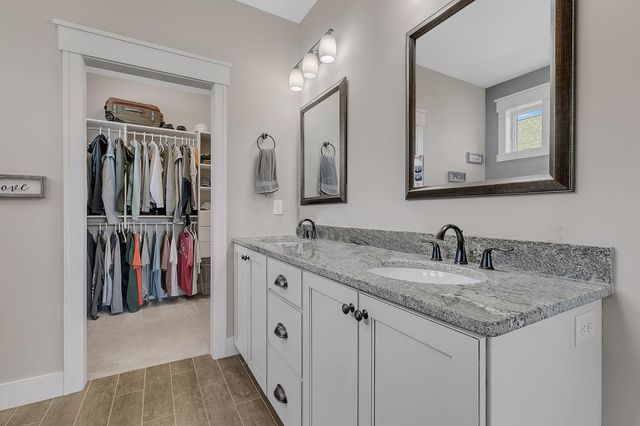 8610 Bluestem Drive, Victoria, MN 55386