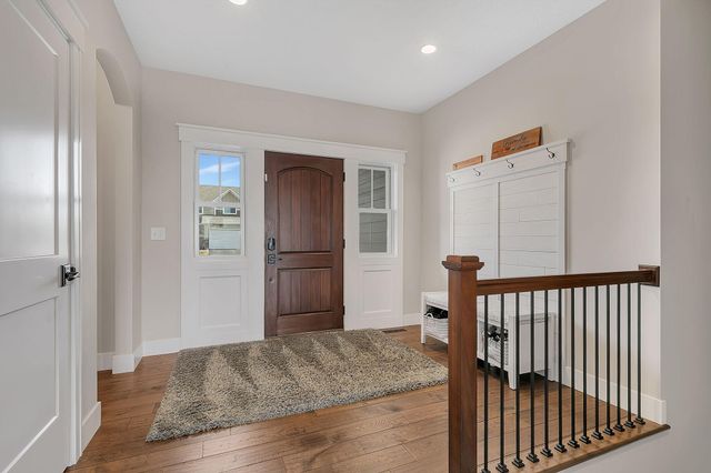 8610 Bluestem Drive, Victoria, MN 55386
