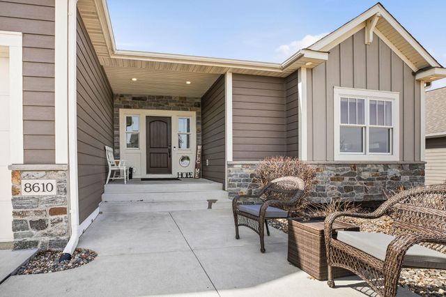 8610 Bluestem Drive, Victoria, MN 55386