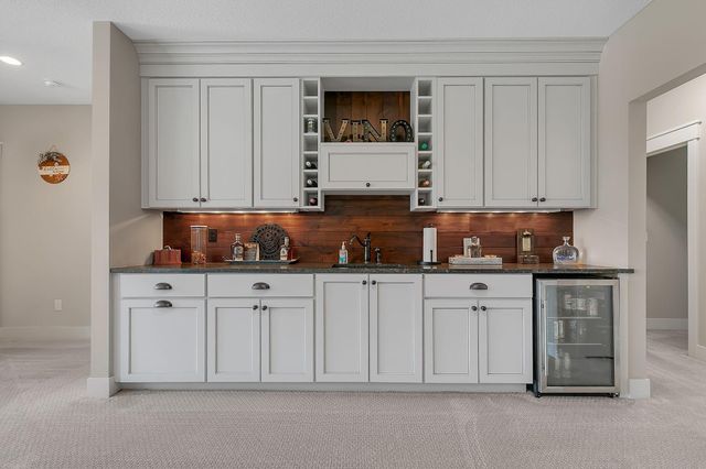 8610 Bluestem Drive, Victoria, MN 55386