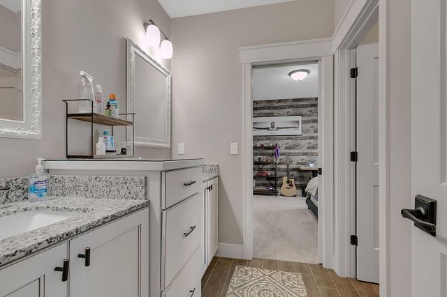 8610 Bluestem Drive, Victoria, MN 55386