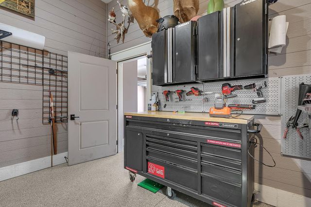 8610 Bluestem Drive, Victoria, MN 55386