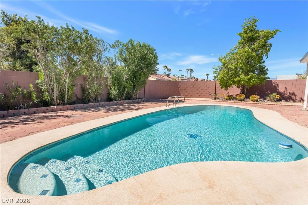 2524 Valparaiso Street, Las Vegas, NV 89108 — photo 2
