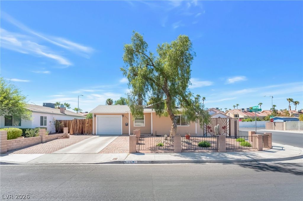 2524 Valparaiso Street, Las Vegas, NV 89108 — photo 3