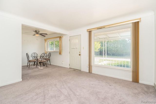9343 Fenton, Redford, MI 48239