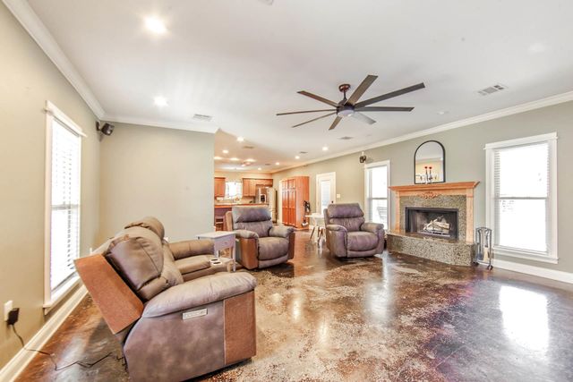 530 Sugar Plum Street, Houma, LA 70364