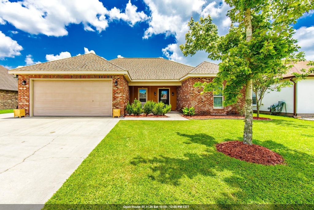 530 Sugar Plum Street, Houma, LA 70364