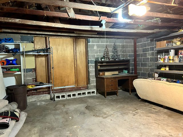 1195 S ORCHARD DR, Bountiful, UT 84010