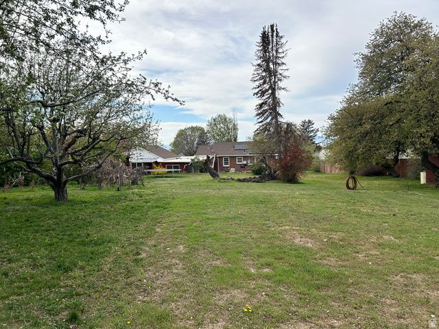 1195 S ORCHARD DR, Bountiful, UT 84010