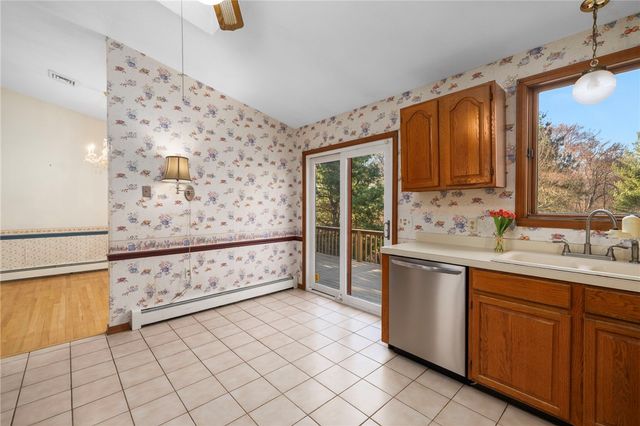 285 Randall Avenue, Warwick, RI 02889