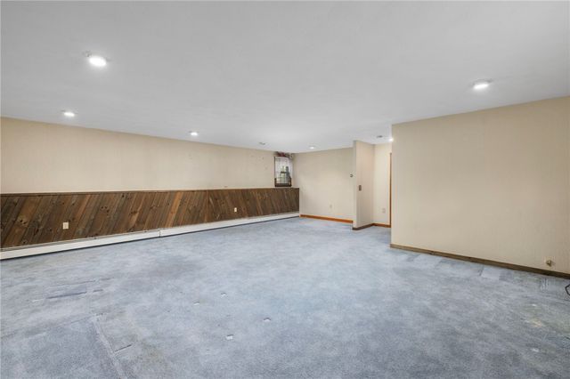 285 Randall Avenue, Warwick, RI 02889