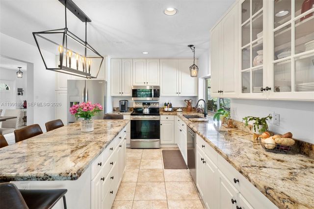 10364 SW 117th St, Miami, FL 33176