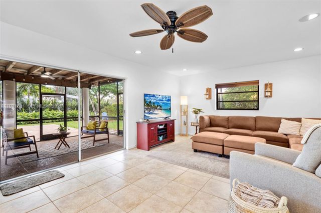 10364 SW 117th St, Miami, FL 33176