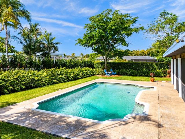 10364 SW 117th St, Miami, FL 33176