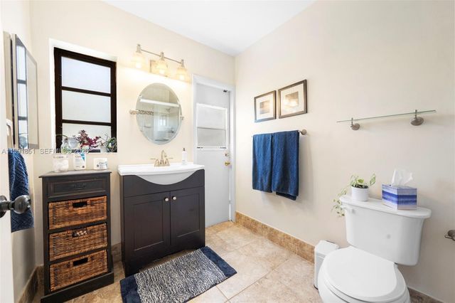 10364 SW 117th St, Miami, FL 33176