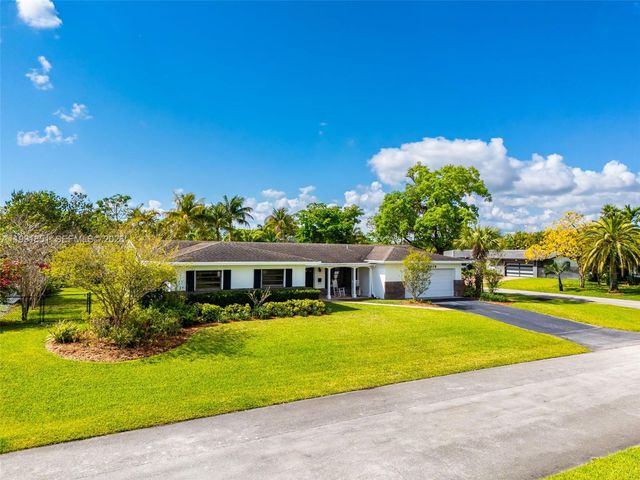 10364 SW 117th St, Miami, FL 33176