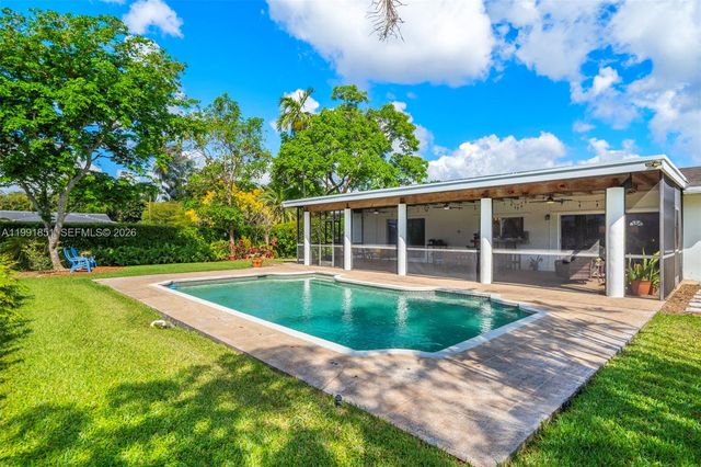 10364 SW 117th St, Miami, FL 33176