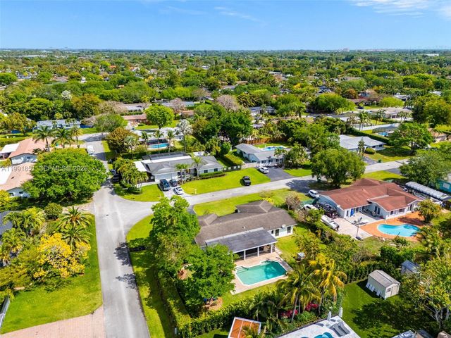 10364 SW 117th St, Miami, FL 33176