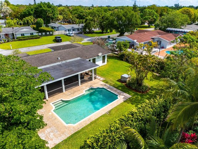 10364 SW 117th St, Miami, FL 33176