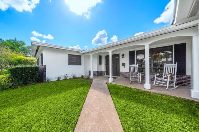 10364 SW 117th St, Miami, FL 33176