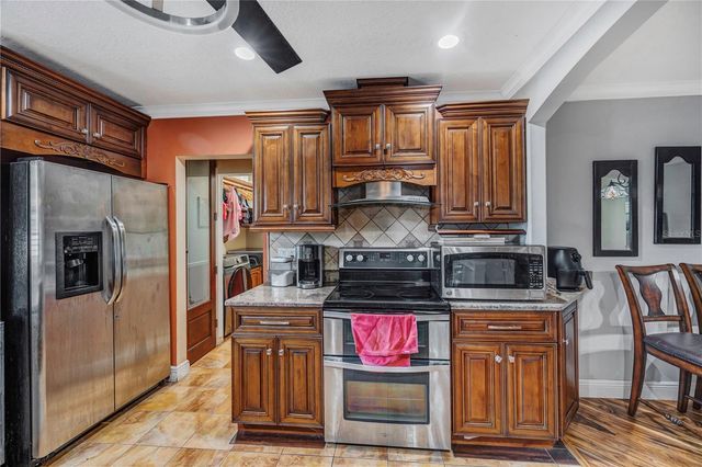 4953 PENNSBURY DRIVE, Tampa, FL 33624