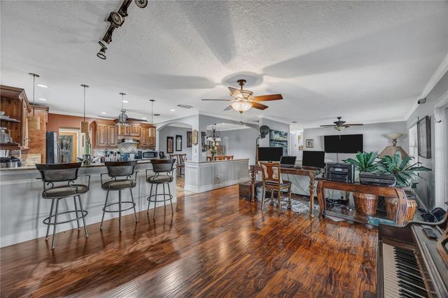 4953 PENNSBURY DRIVE, Tampa, FL 33624