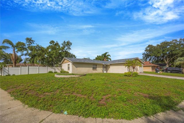 4953 PENNSBURY DRIVE, Tampa, FL 33624