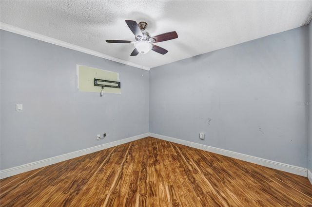 4953 PENNSBURY DRIVE, Tampa, FL 33624