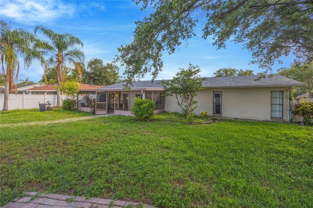 4953 PENNSBURY DRIVE, Tampa, FL 33624