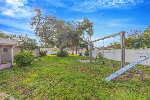 4953 PENNSBURY DRIVE, Tampa, FL 33624