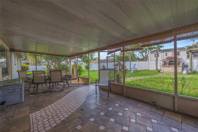 4953 PENNSBURY DRIVE, Tampa, FL 33624