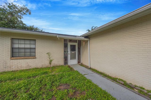4953 PENNSBURY DRIVE, Tampa, FL 33624