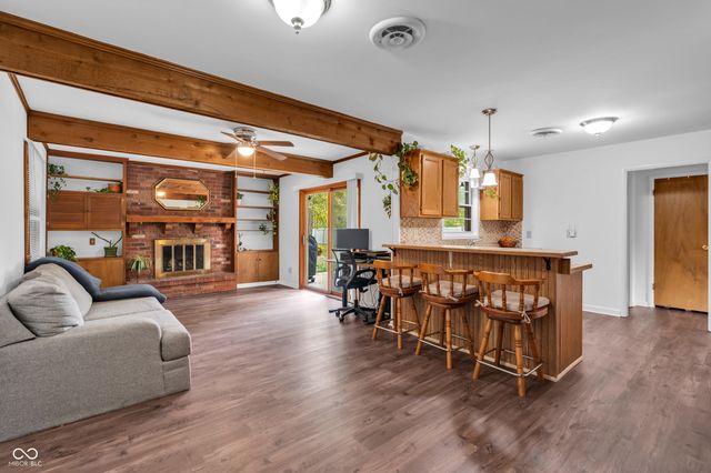 4904 E 70th Street, Indianapolis, IN 46220