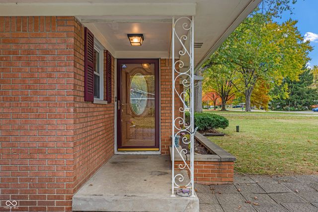 4904 E 70th Street, Indianapolis, IN 46220